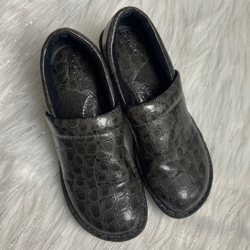 BOC 7 1/2 Peggy Gray Alligator Nursing Clogs